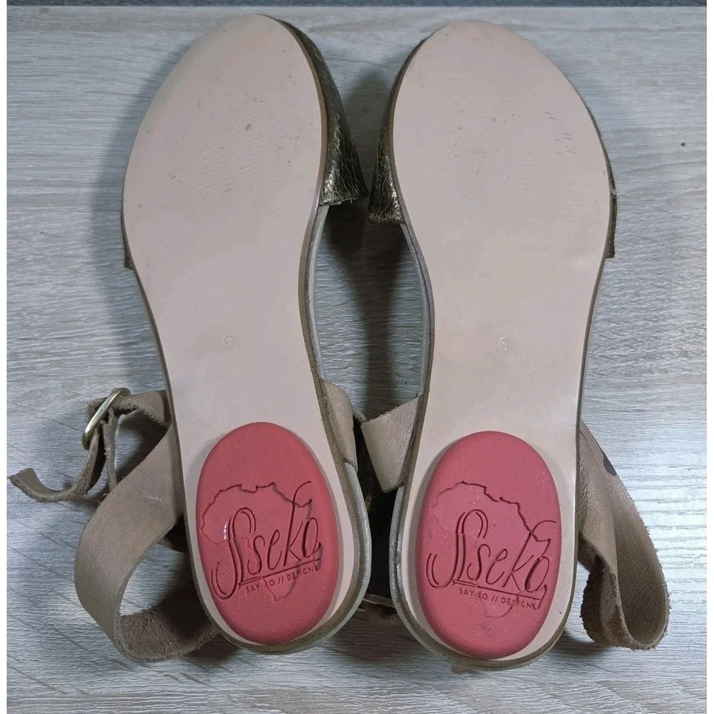 Sseko Designs Fair Trade‎ Gold Metallic Crackle Leather Sandals Size 6 Ethiopia